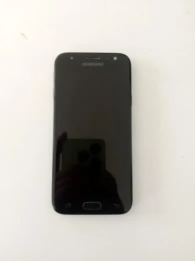 j 3 (2017) 2