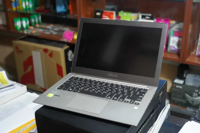 Ноутбук i5-4200U/8GB RAM/500 GB HDD/ GeForce 840M 2Gb/IPS FULL HD 13