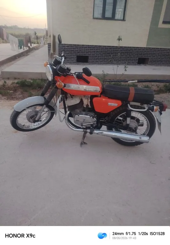 Jawa moto sotiladi holati ideal polni no'ldan terilgan narxi 7.5mln