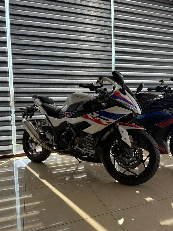Мотоцикл BMW 400 2 Мотоцикл BMW 400 2