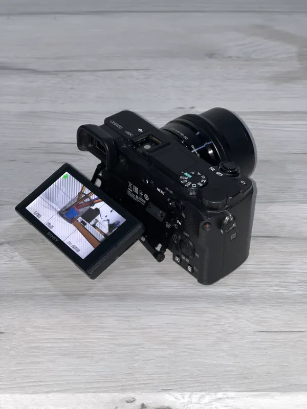 Sony a6400 4K fotoapparati + Sony FE 50mm f/1.8. 2 Sony a6400 4K fotoapparati + Sony FE 50mm f/1.8. 2