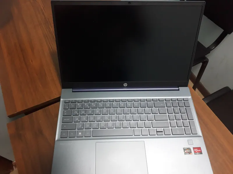 Sotiladi: HP Pavilion Laptop 15-eh1009ur