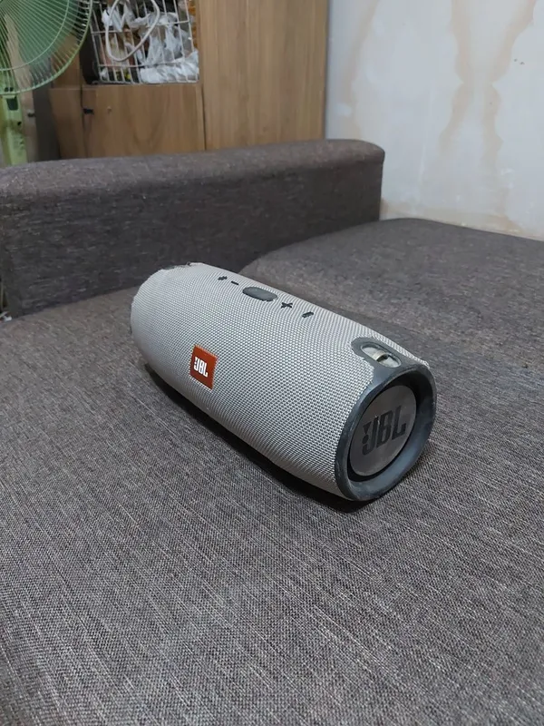 Переносная колонка JBL Переносная колонка JBL