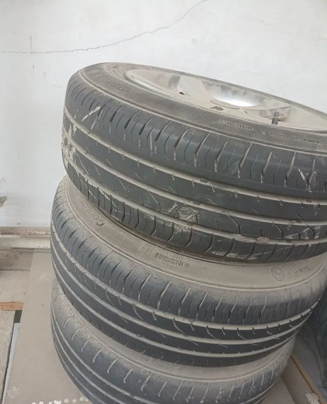 Продаётся дисковое колесо с шиной R15 3 Продаётся дисковое колесо с шиной R15 3