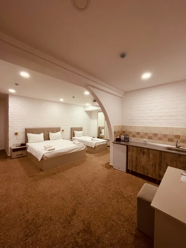 Hotel 2 Hotel 2