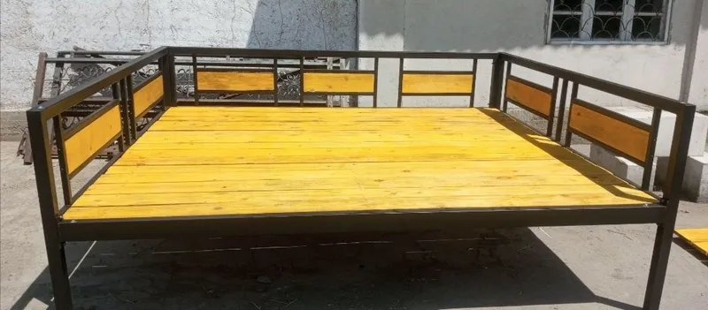 Tapchan karavat sofati zoʻr Tapchan karavat sofati zoʻr