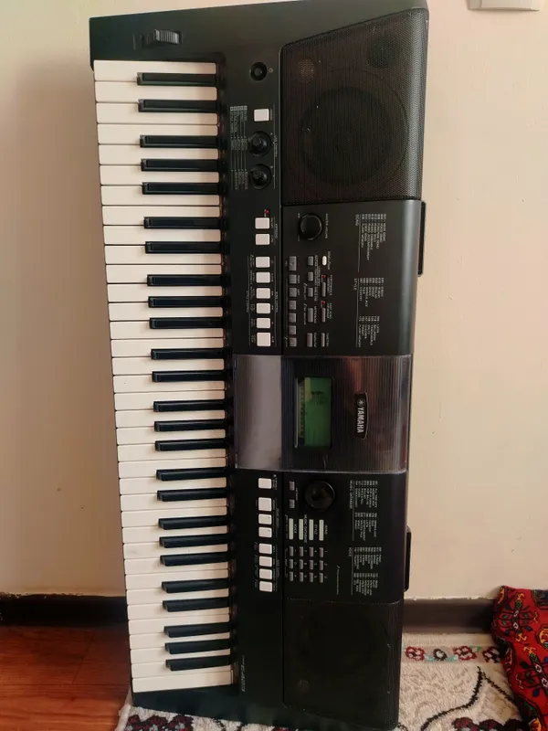 YAMAHA PSR-E423