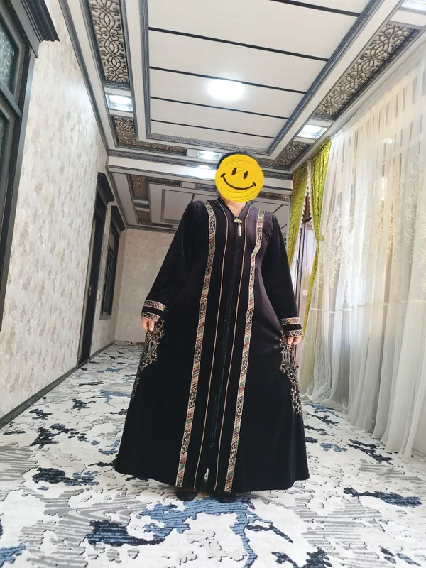 Ayollar kiyimi Abaya
