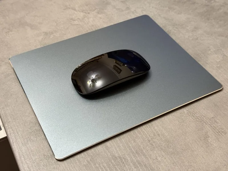 Коврик для мышки Apple Magic Mouse алюминевый 24х20