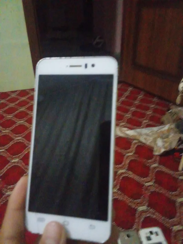 hammasi ishlaydi 2 telefon ekiran qõyish kerak — фото 2