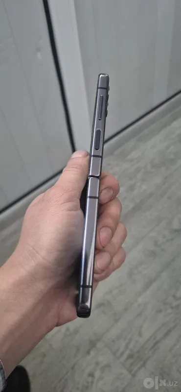 Samsung Z Flip 4 256 ГБ 2 Samsung Z Flip 4 256 ГБ 2