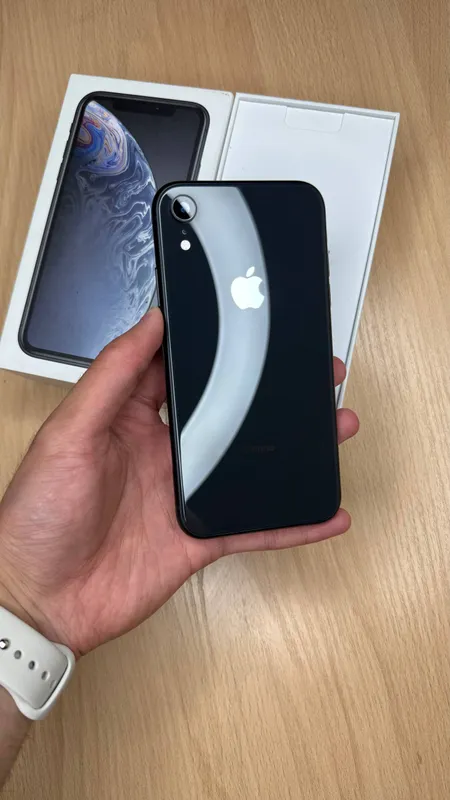 iPhone XR 1 iPhone XR 1