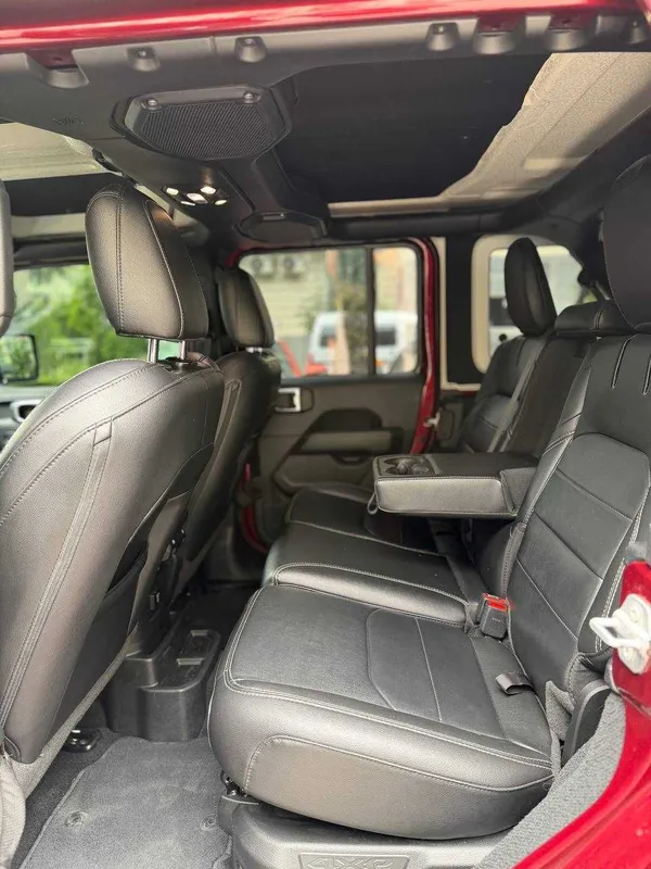 Sotuvda Jeep Wrangler Rubicon 2.0AT hybrid — фото 7