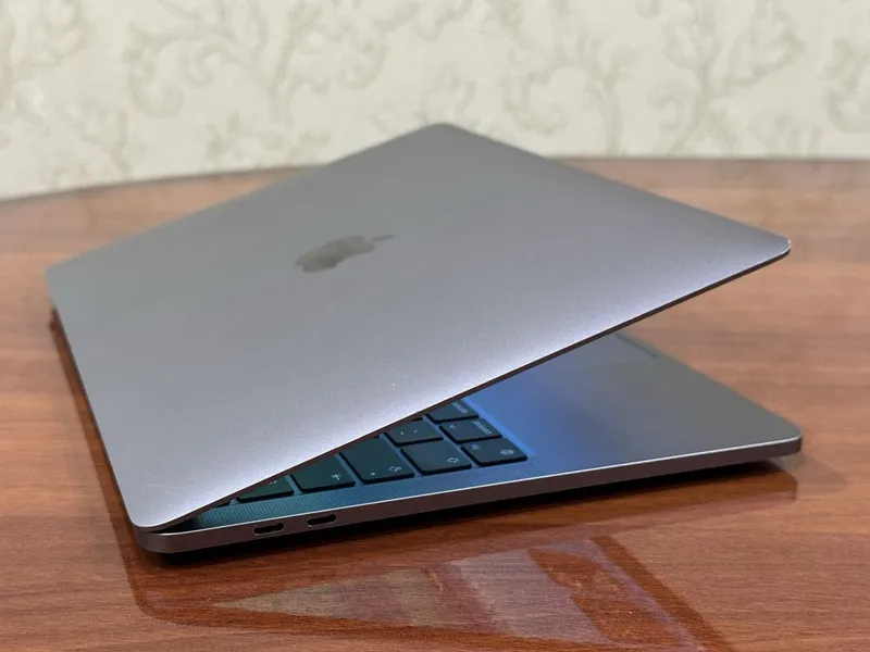 Apple MacBook Pro M1 512gb SSD 2 Apple MacBook Pro M1 512gb SSD 2