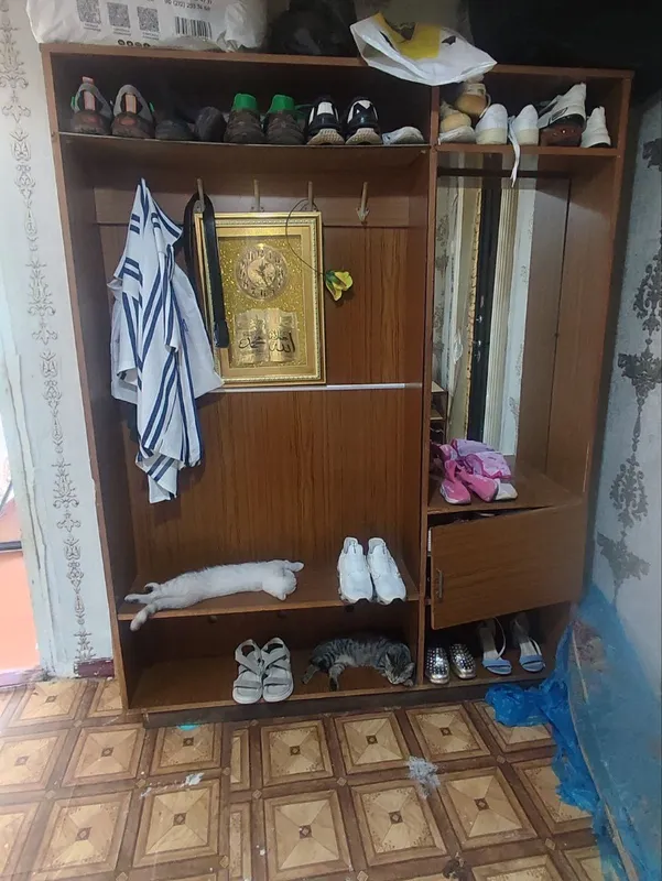 Продается шкаф для прихожей
