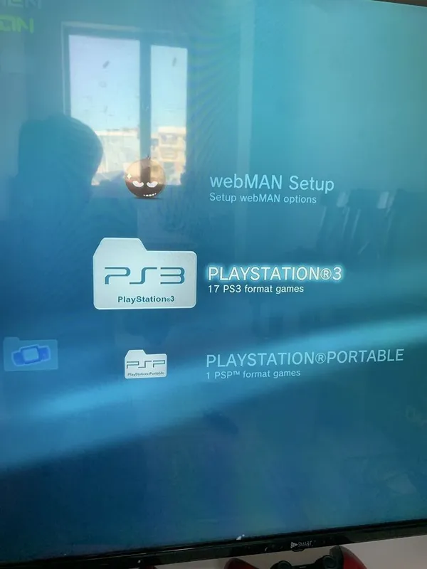 Playstation 3 500gb+40 ta uyin+2 ta joystick 8
