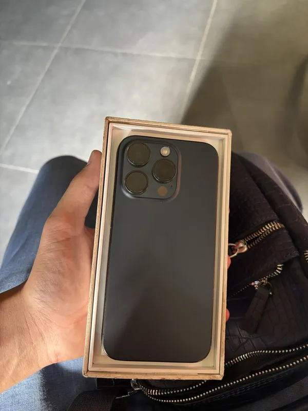 Iphone 15 Pro. 2 Iphone 15 Pro. 2