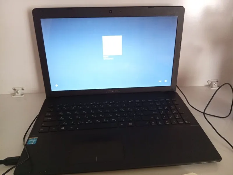 Asus noutbuk. Windows 8