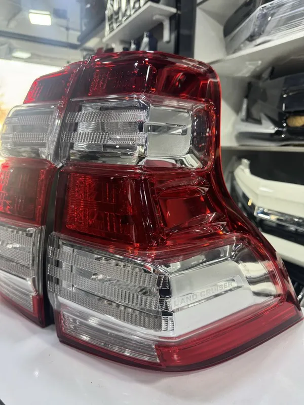 Toyota Prado orqa fara B/U orginal 2