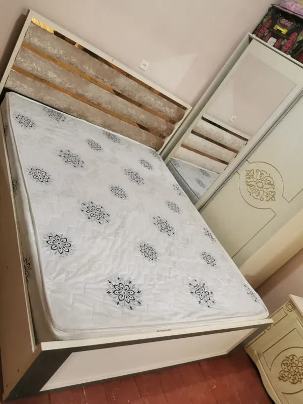 Продаются спальные, состояние среднее, цена 150000 2