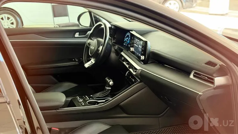 Kia K5 2023 yil ishlab chiqarilgan 3 Kia K5 2023 yil ishlab chiqarilgan 3