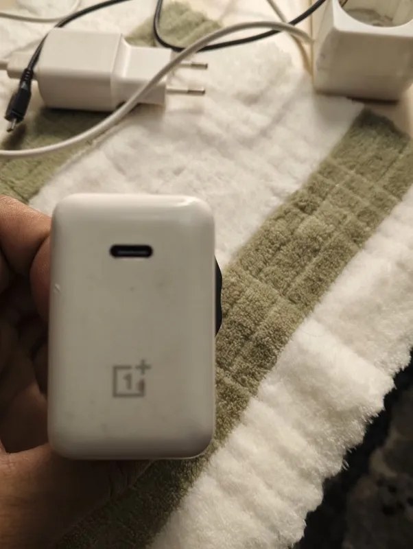 Oneplus ZARYATNIK Original sotiladi 3