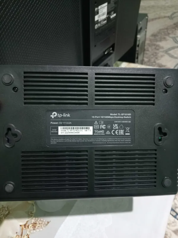 Komutator, HUB. TP-Link TL-SF1016D 10/100 Mbps. — фото 5