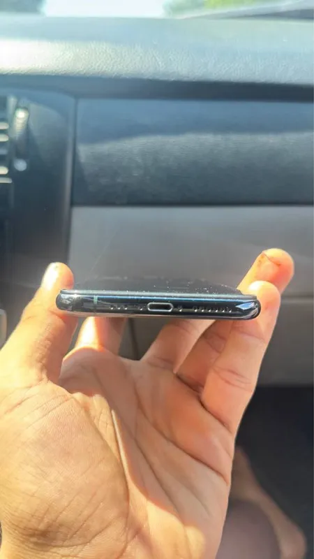Iphone 11 pro green 64 gb sotiladi sr 3 Iphone 11 pro green 64 gb sotiladi sr 3