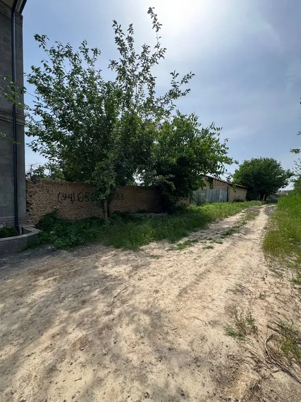 Срочно!!! Продается Ипакчилик махалла 7,5 соток Фасад 30*25 — фото 1