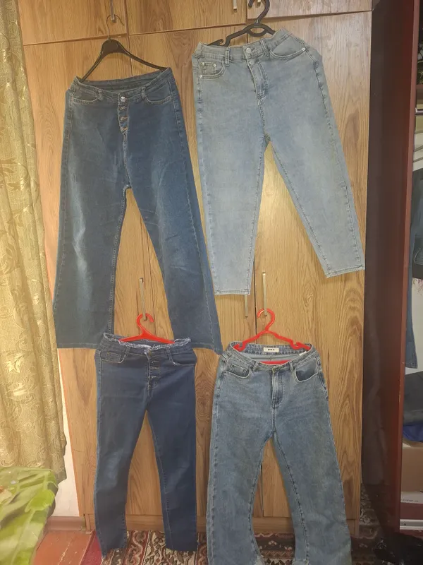 kiyimlar xolati yaxshi sifati zur 2 .3 Marta kiyil 4