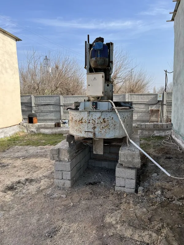 Шлакоблок аппарати сотилади 1