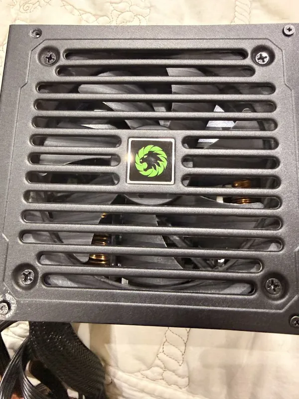 Блок питание GAMEMAX 600w 4 Блок питание GAMEMAX 600w 4