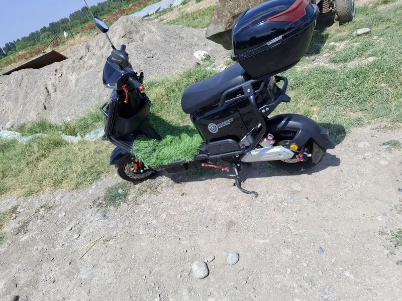 Skuter super gidravlika tormoz oldi orqa 72 v 6ta akumlatorli 1