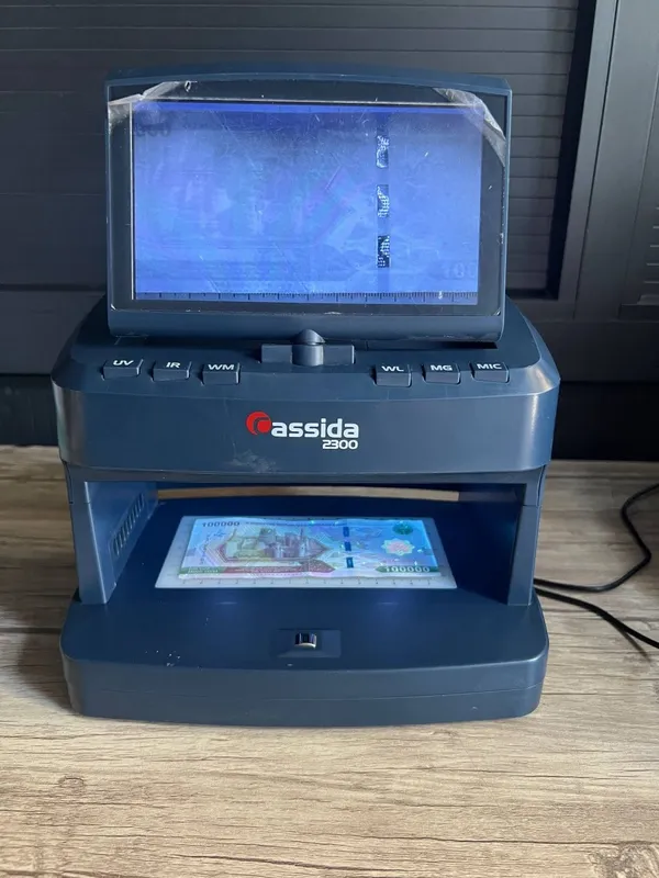 Cassida 2300DA. универсальный просмотровый детектор для проверки купюр 8
