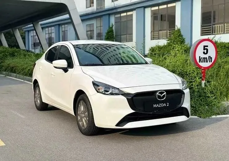 Mazda 2 Naqd va halol nasiya — фото 1