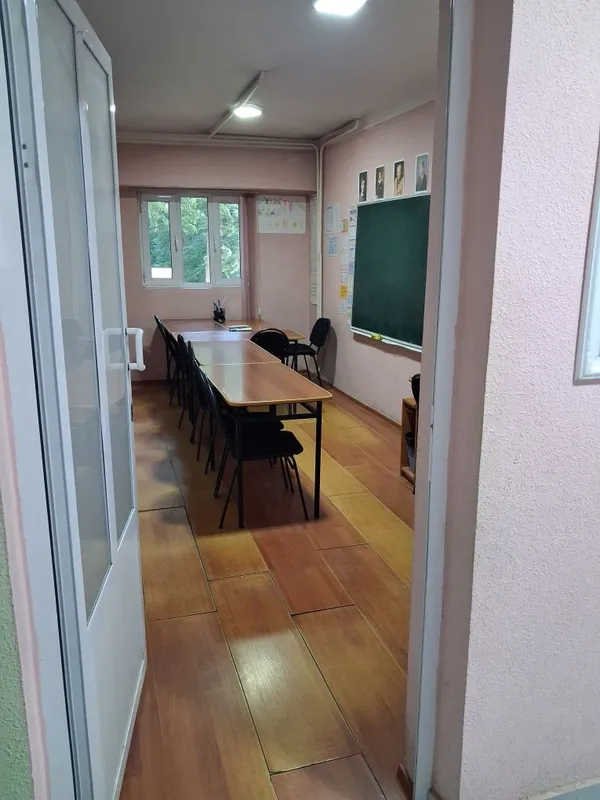 Продаётся своё нежилое помещение, готовый бизнес 200 м.кв вдоль дорог 3