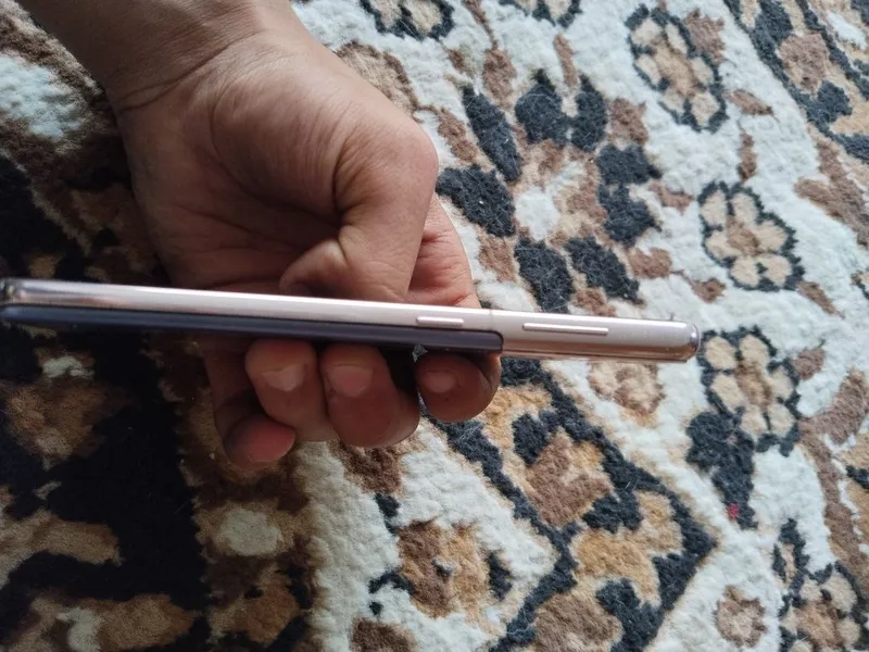 Samsung s21 5g srochna sotiladi 3