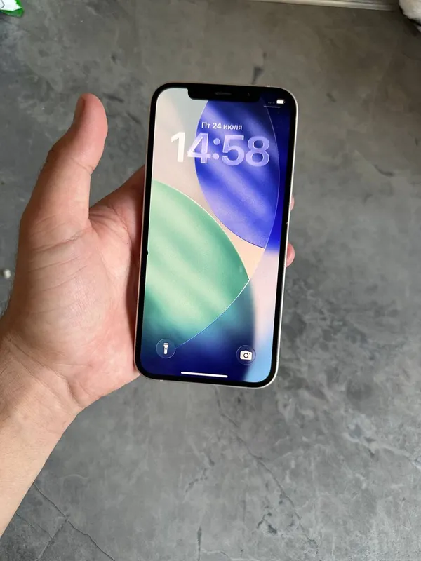 Iphone 12 sotiladi bepul 1