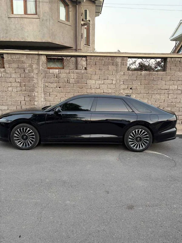 Hyundai Grandeur 2026 full Black pianou — фото 2