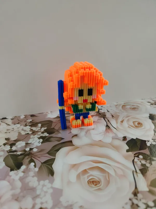 Yig‘ilgan Lego o‘yinchoqlari. Narx bittasi uchun 5 Yig‘ilgan Lego o‘yinchoqlari. Narx bittasi uchun 5