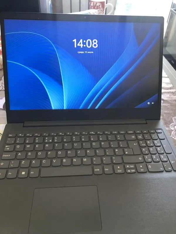 Lenovo V15 noutbook 6 Lenovo V15 noutbook 6