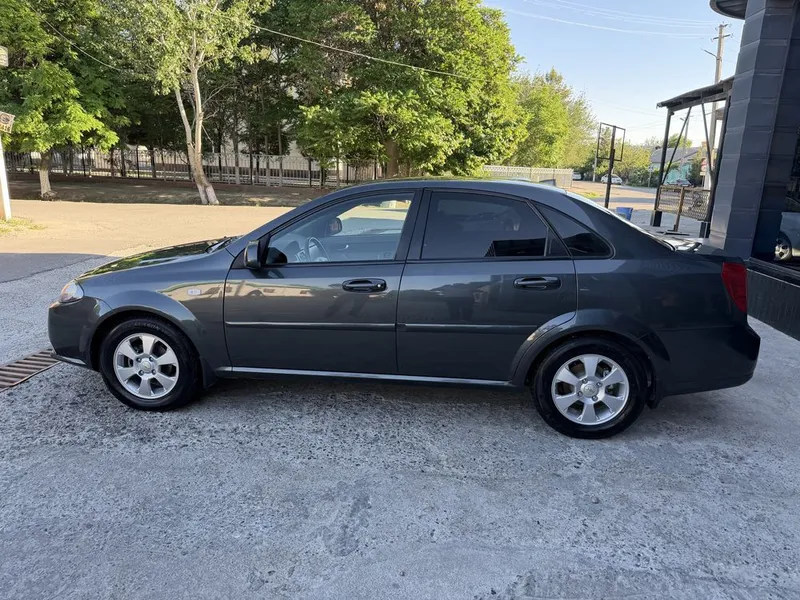 Chevrolet Gentra.
