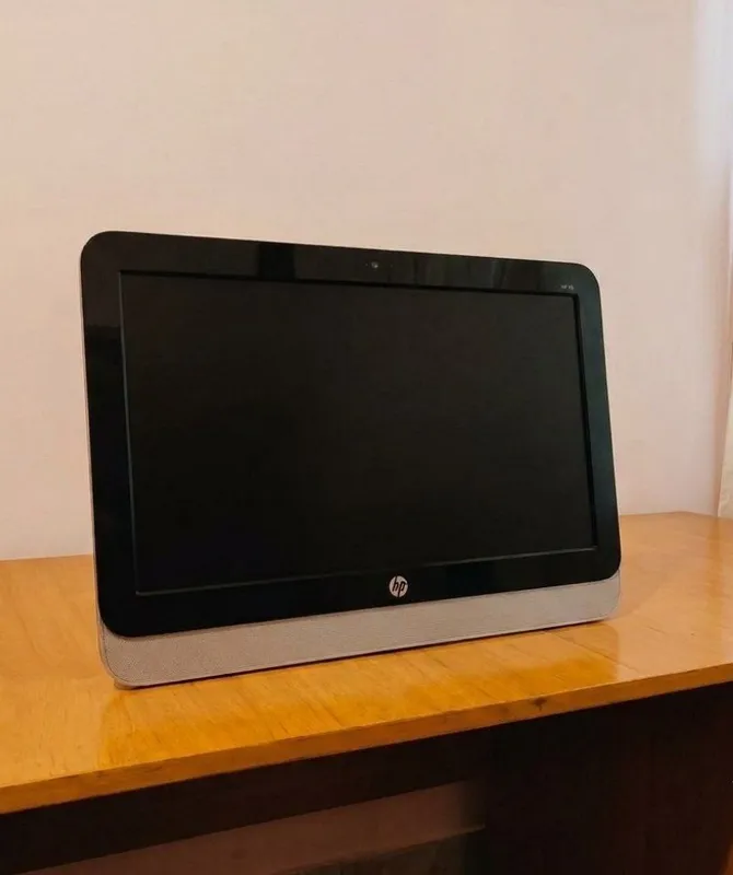 HP 19 2114 Моноблок 1