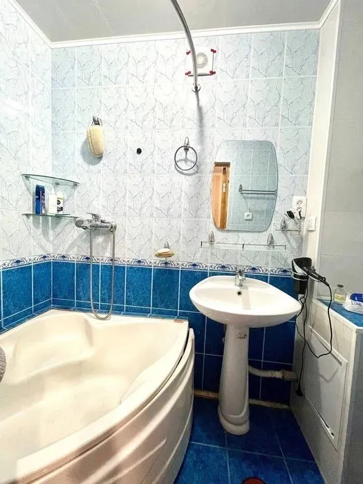 4 xonali kvartira ijarasi, 100 m², 4/4 qavat, Mirabad 6 4 xonali kvartira ijarasi, 100 m², 4/4 qavat, Mirabad 6