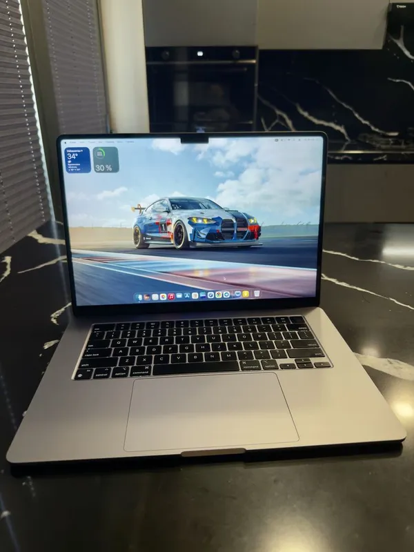 Macbook air 512gb 99% 2 Macbook air 512gb 99% 2
