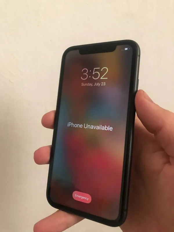 iPhone 11 xotira 64GB 1