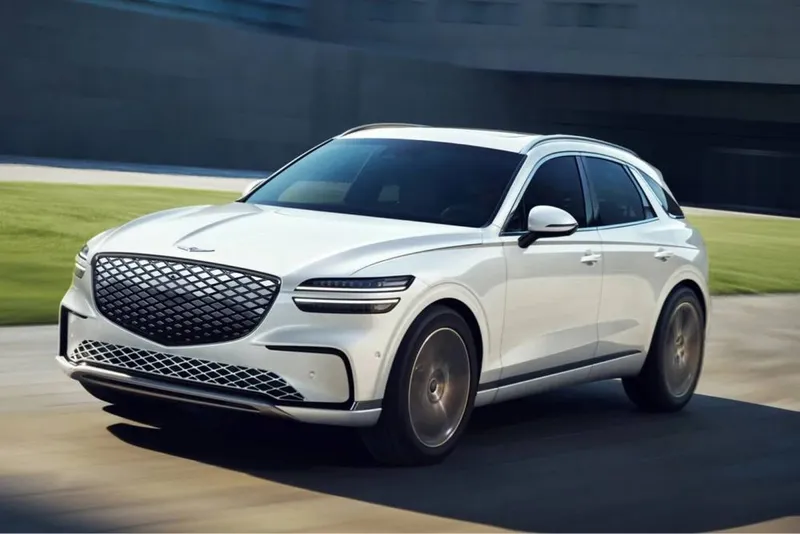 Бампер передний от Genesis GV70 Restayling 2026 с облицовкой в сборе 1