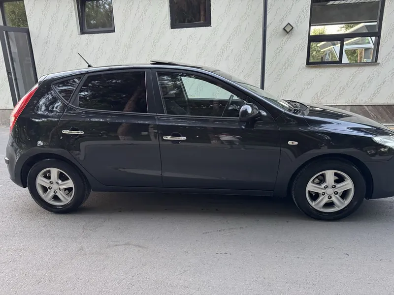 Hyundai i30 qora — фото 1
