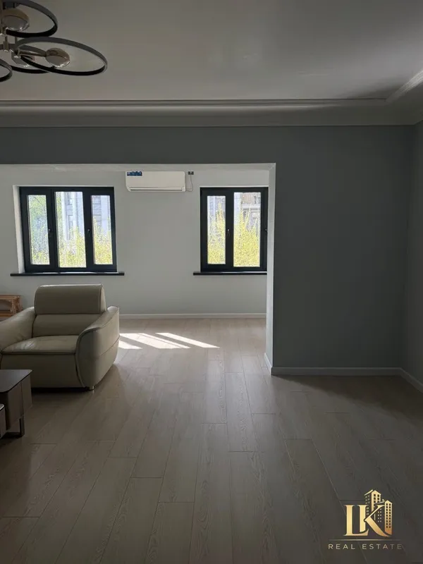 Продаётся 3-комнатная квартира 107 м², 4/5, Мирзо-Улугбекский район 4