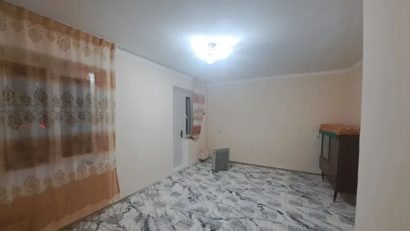 Чирчик шахар Троицкий галирейка 14-мактаб ёнида — фото 1